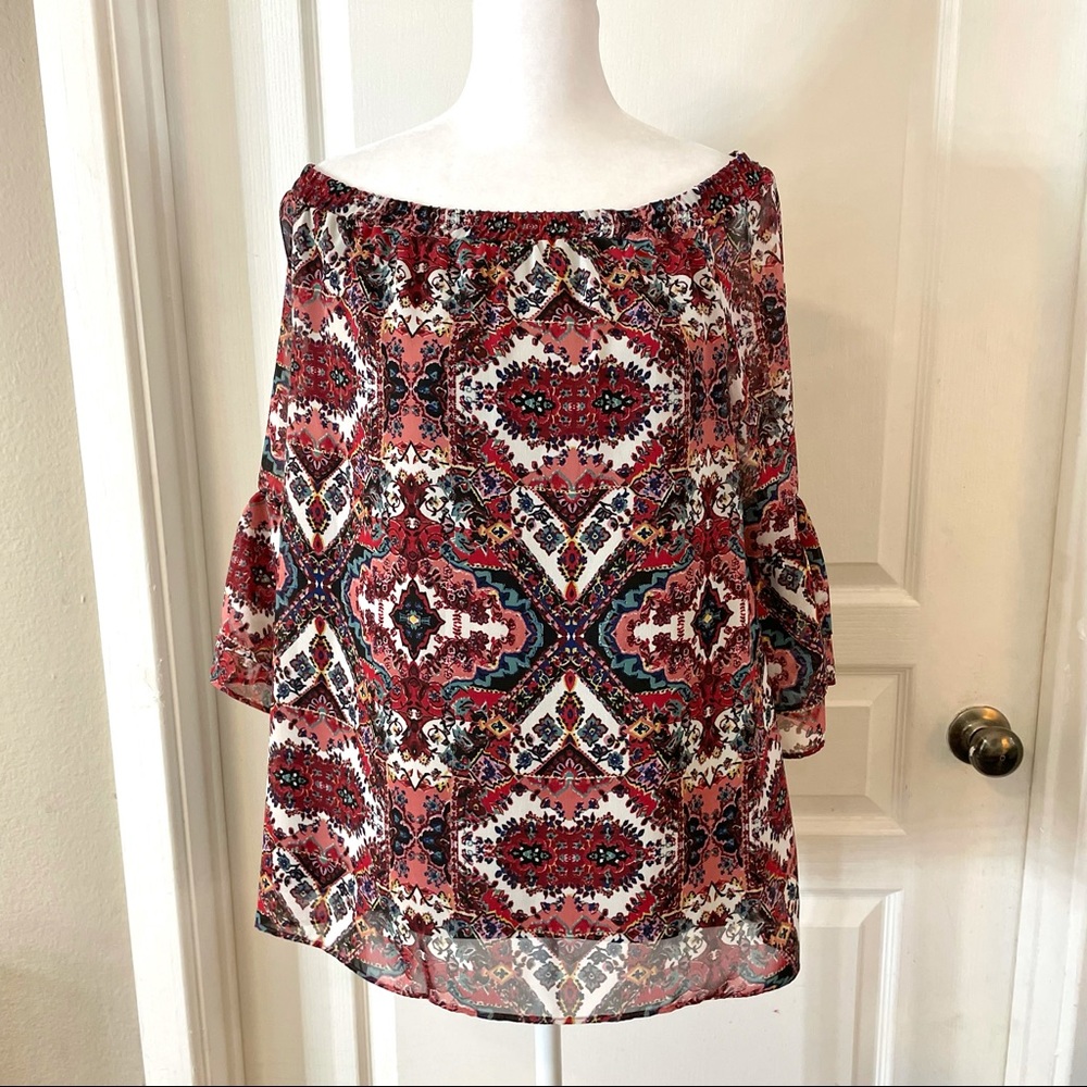 3/$20 B Design off the shoulder blouse